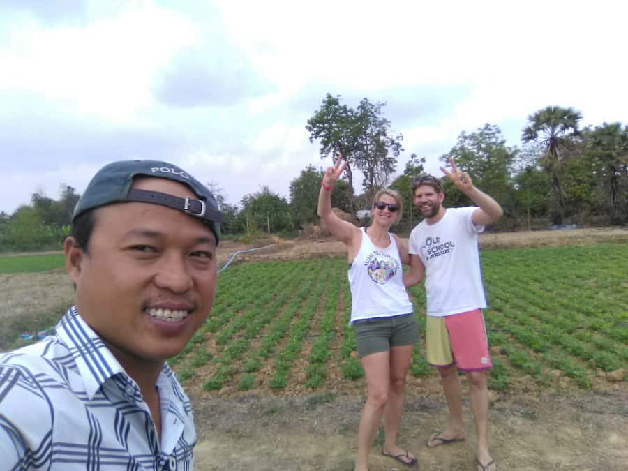 Battambang family tuktuk tour BambooTrain/Wat Banan/Bat cave - Tuk tuk along the river: farms, fish farms, and suspension bridges