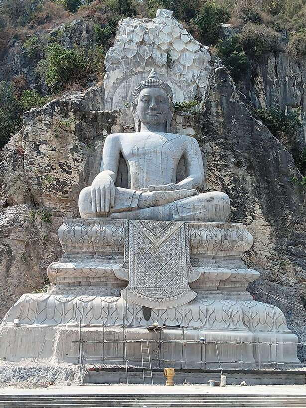 Battambang Private Full-Day Tour - Killing Cave: Khmer Rouge history, taught as you walk