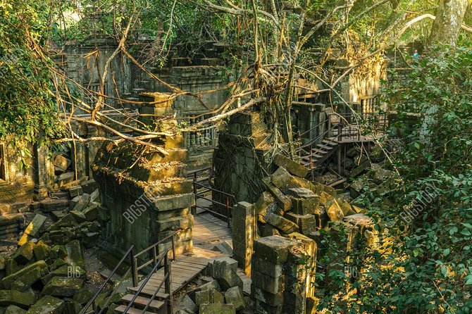 Beng Mealea Jungle Temple Rolouse Group temple - Stop 4: Lolei island temple, a short stop with a big backstory