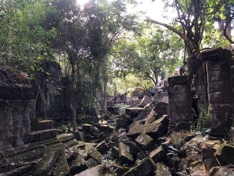 Beng Melea, Rolous Group & Kompong Phluk Floating Village - A 9-hour Cambodia loop that mixes temples and people