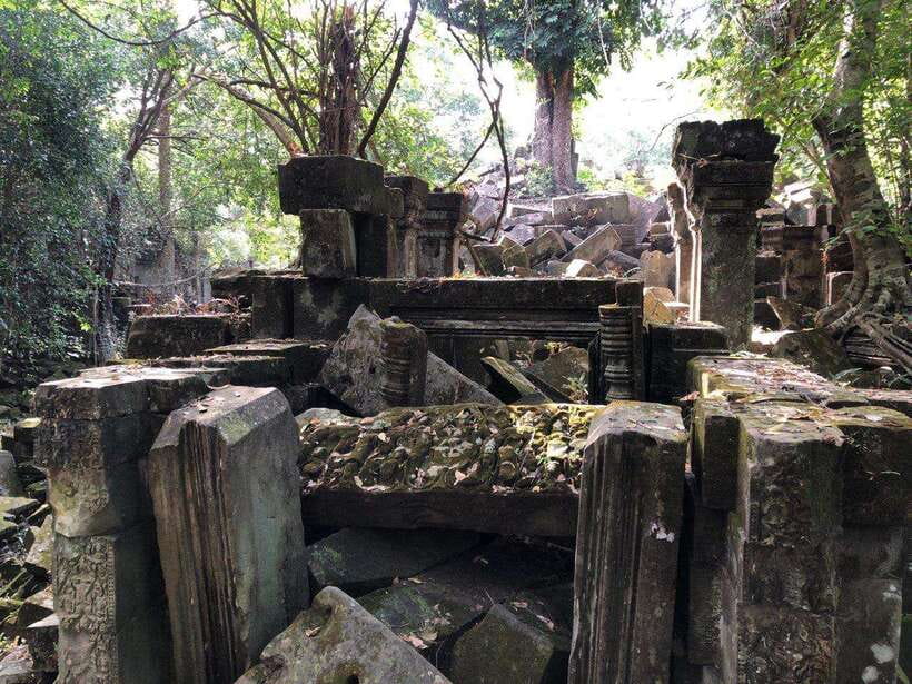 Beng Melea, Rolous Group & Kompong Phluk Floating Village - Beng Melea Temple: unrestored ruins and photo-worthy jungle textures