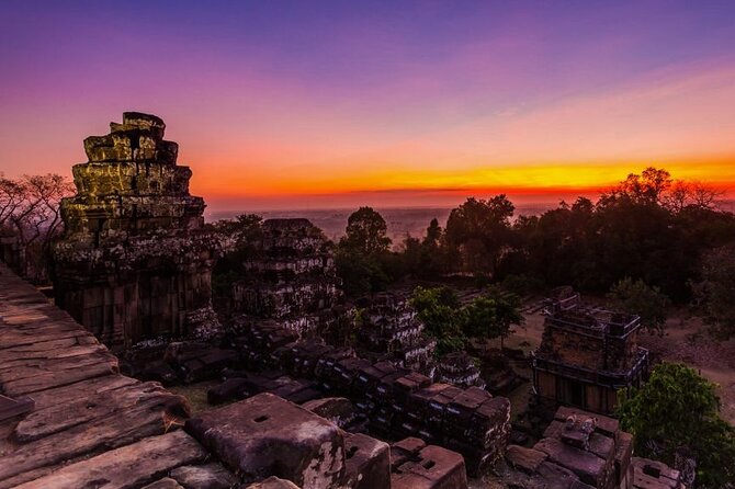Best Temples Day Tour in Siem Reap with Sunset - Pickup, air-conditioned minivan, and a manageable max-15 group