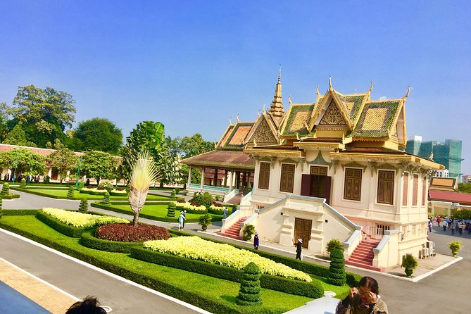 Cambodia 7 Days Private Tour from Angkor Temples to Coastline - Day 2 at Angkor: from Angkor Wat to Ta Prohm’s stillness