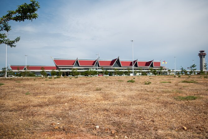 Cambodia Taxi Services 100% Private - A Name Sign Pickup in Siem Reap: Your First Win