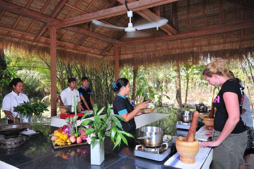 Cambodian Cooking Class from Siem Reap - Visiting a Khmer home and kitchen (and the garden that feeds it)