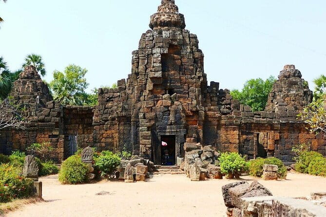 Chiso temple, Neang khmao, and Taprum temple historical site Tour - Yeay Pov Temple: the quieter closing stop