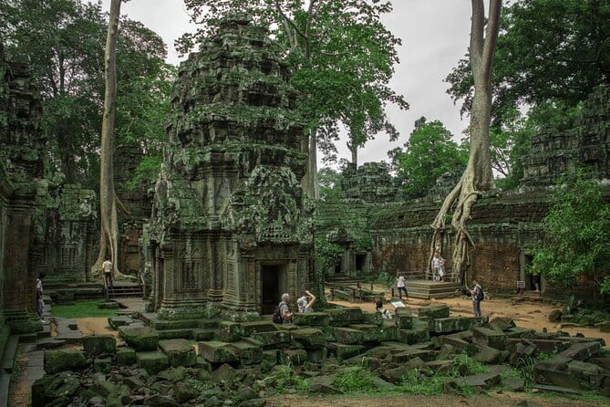 Classic Angkor Wat Sunrise Full Day Private Guide Tour - Angkor Wat sunrise: tickets, timing, and getting the photos you want
