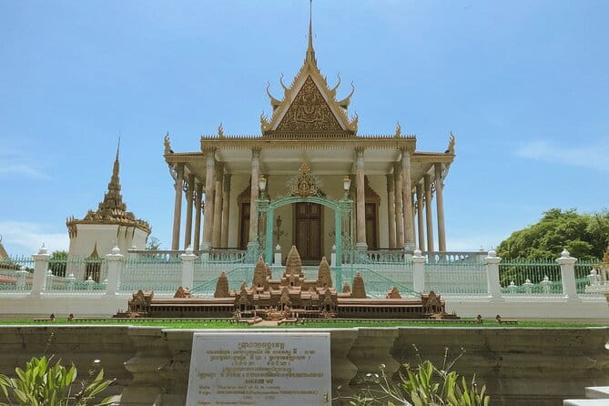 Classic Phnom Penh City Full Day Tour - Royal Palace and Silver Pagoda: where Khmer art meets power