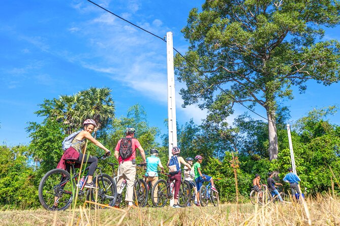Cycle the Angkor Backroads with lunch / E-Bike or Tuk Tuk - Srah Srang lunch break: pond views, tropical garden pause