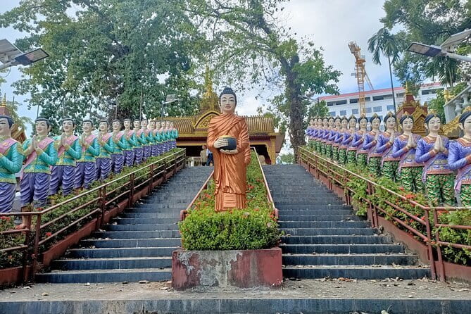 Day Trip from Sihanoukville to Phnom Penh for Cruise Passengers - Quick Context Stops: Independence Monument, King Father Statue, and Wat Ounalom