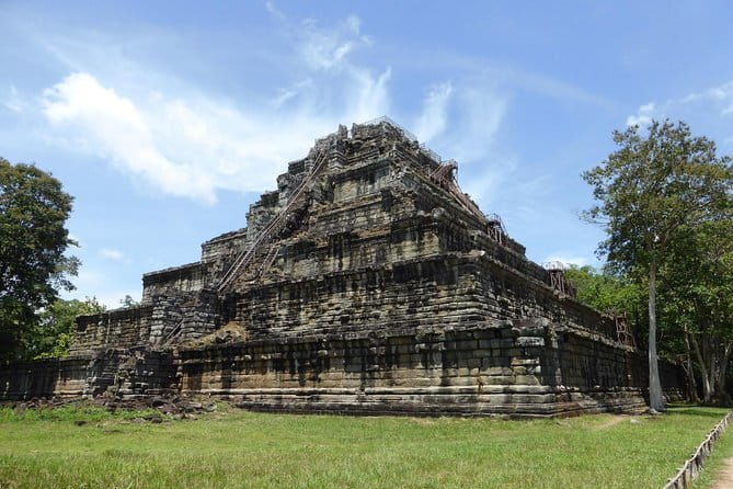 DB 3 Day, 2 Night Dirt Bike Tour Preah Khan & Koh Ker Temples Offroad - Day 2: Koh Ker’s Ancient Capital, Prasat Thom, and the Temple Circuit