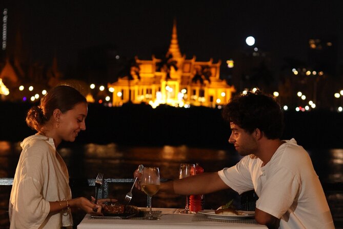 Dinner 4-course Mekong River cruise with Kanika Boat - What the 4-course dinner really means on a river boat