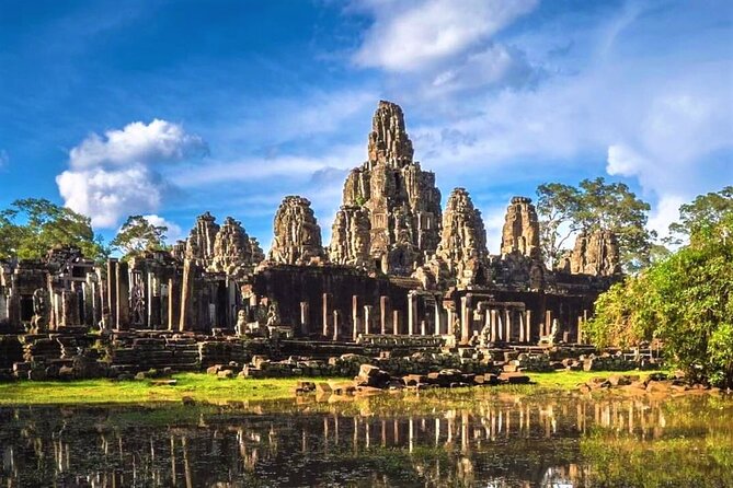 Discover Cambodia 8 Days from Siem Reap to Koh Trong -Phnom Penh - Tonle Sap and Kampong Phluk, plus artisans and West Baray for contrast