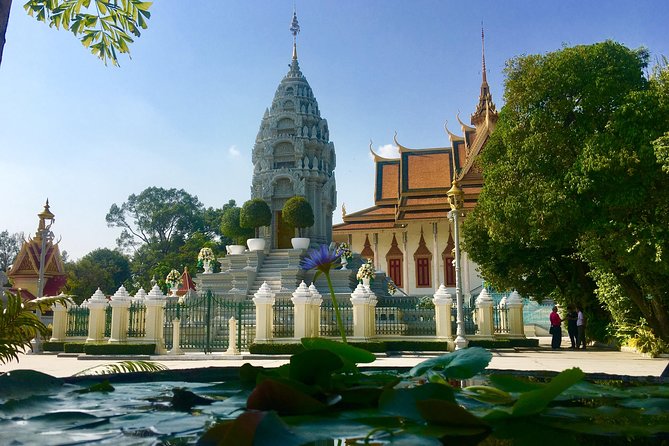 Discover Cambodia 8 Days from Siem Reap to Koh Trong -Phnom Penh - Arriving in Siem Reap, getting oriented fast, and settling in at a 4-star base