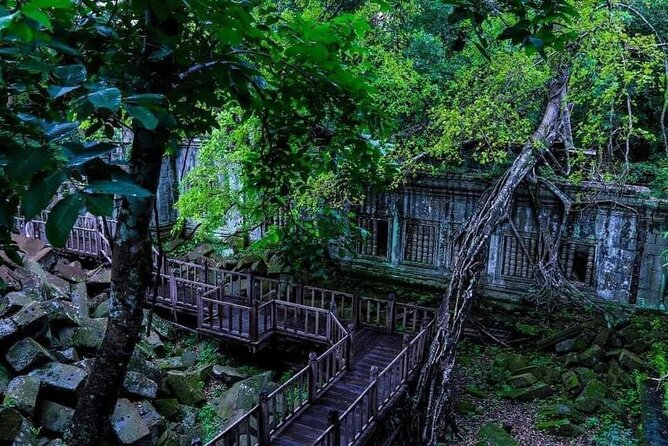 Discover Cambodia’s Heart: Siem Reap to Battambang Tours - Wat Ek Phnom: Free Temple Time on the Way