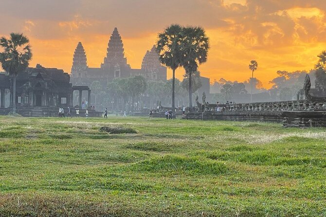 Discover Cambodia’s Heart: Siem Reap to Battambang Tours - Crocodile Farm Plus Romcheik 5 and Phare Ponleu Selpak