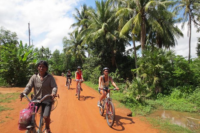 East Corner of Siem Reap - Roluos Group & Countryside - Lolei: island temple energy, linked to King Yasovarman I