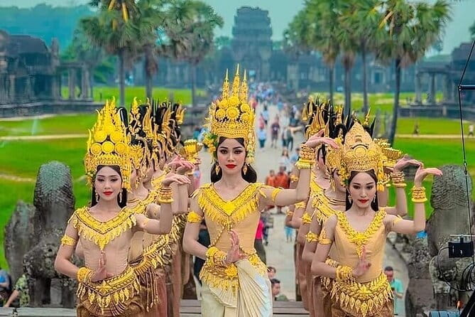 Exclusive Angkor temples and Small group temples tours - Angkor Thom South Gate: the gateway to the Great City