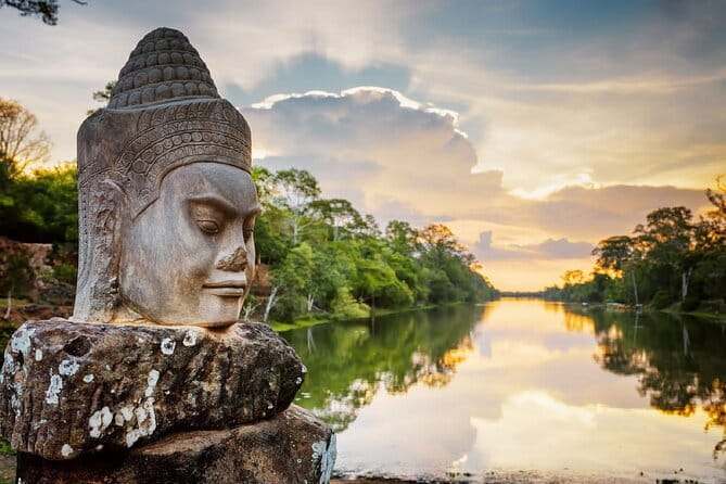Exclusive Angkor temples and Small group temples tours - Getting picked up and the day’s rhythm in Siem Reap