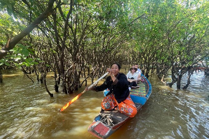 Experience Tranquility: Kampong Phluk Floating Villages Tours - Pepper farm and a Buddhist temple, calm moments on dry land