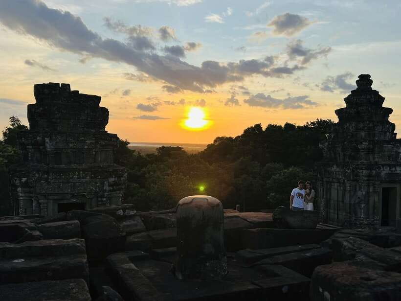 Explore Angkor Wat by Bike and Sunset - Morning pickup and Angkor Wat: seeing the centerpiece without losing the day