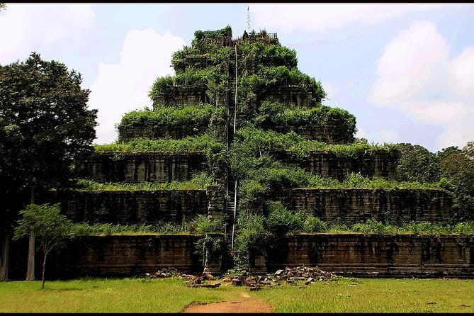 Explore Angkor Wat Sunrise Small Tour Private VIP Car - Price and Value: What Your $55 Gets You