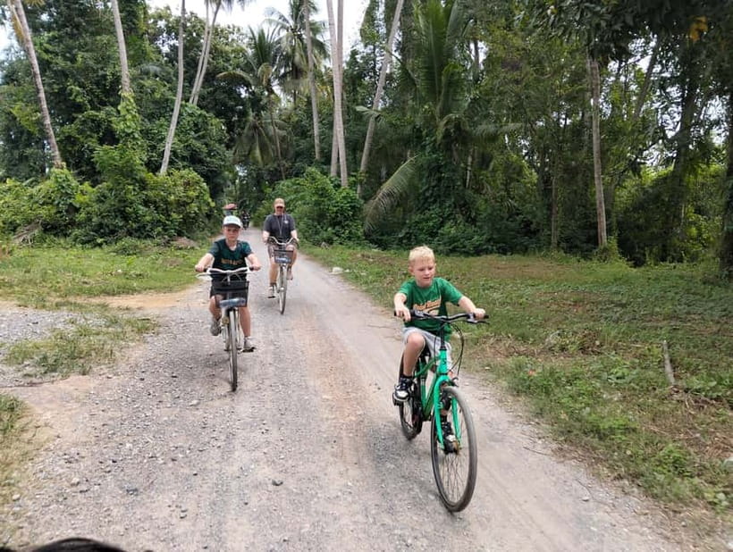 Explore the Village &Countryside By Bicycle-Half Day Morning - The traditional house stop: practical culture, not just architecture