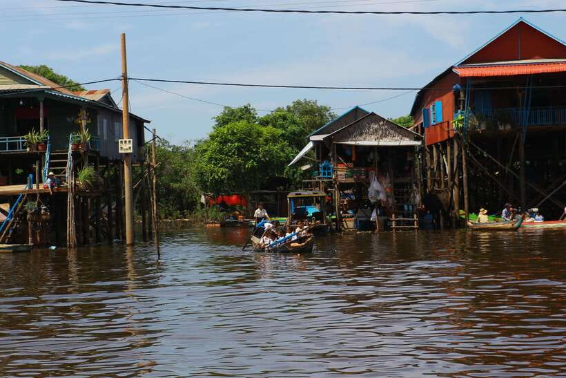 Exploring the Enchanting Kampong Phluk Floating Village - Why Kampong Phluk Feels Like a Living Waterworld