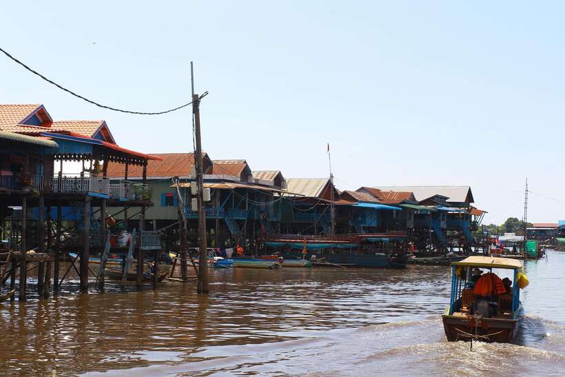 Exploring the Enchanting Kampong Phluk Floating Village - A Note on Tourist-Facing Stops and Animal Displays