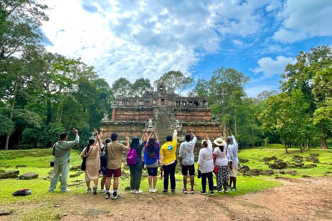 ( Free eSim) Classic Angkor Wat sunset Private Tour - Siem Reap Traffic Is the Enemy, and This Tour Fights Back
