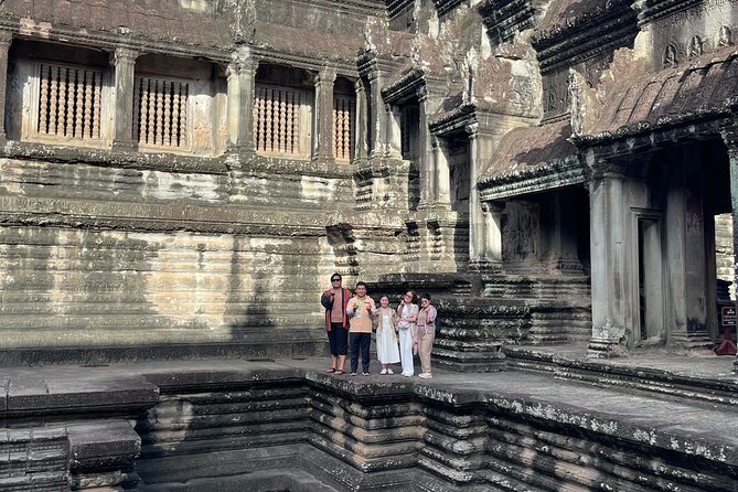 ( Free eSim) Classic Angkor Wat sunset Private Tour - Stop 4: Bayon Temple and the Faces That Control the View