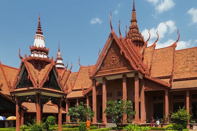 ( Free eSim) Oudong Mountain Full Day Tour- Phnom Penh - Stop 3: Oudong Temple and Harirak Rajini Temple