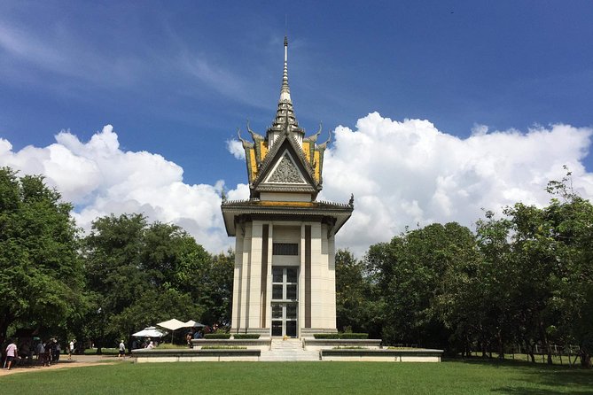 ( Free eSim) Phnom Penh Historical Full Day Tour - A 9-hour Phnom Penh loop: markets plus Khmer Rouge memorials