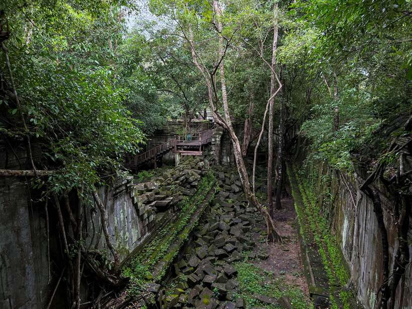 From Koh Ker: Full-Day Private Tour of Cambodian Temples - What to Expect While You Explore Preah Vihear
