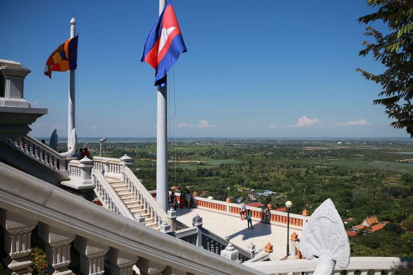From Phnom Penh: Oudongk Mountain and Koh Chen Island Tour - Who This Trip Suits Best, and Who Should Think Twice