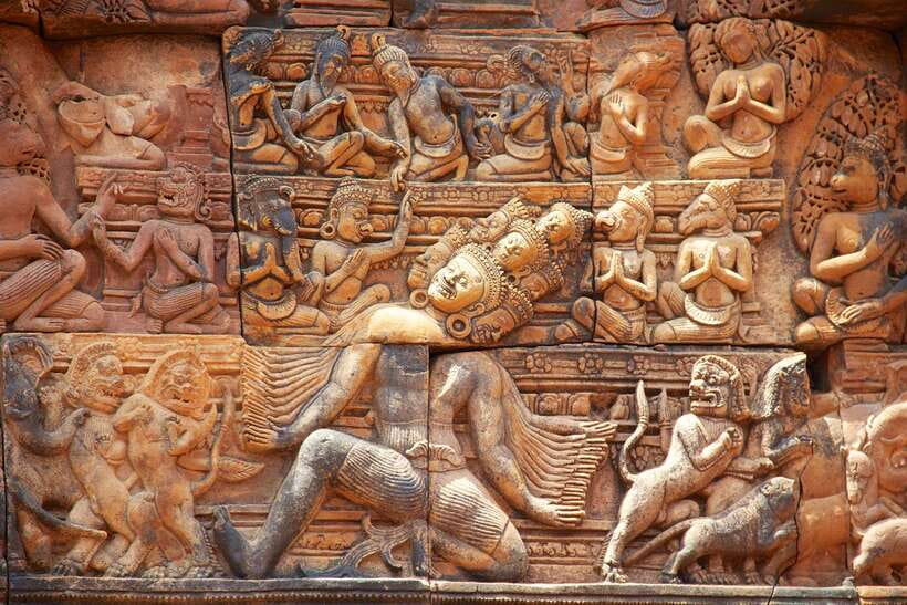 From Siem Reap: Angkor Wat Full-Day Private Tour & Sunrise - Lunch, water, and staying sane in the heat