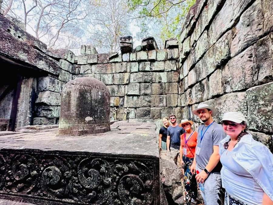 From Siem Reap: Banteay Srei Temple & Grand 5 Temple Tour - Outside the temples: Preah Dak Village and a more human Angkor