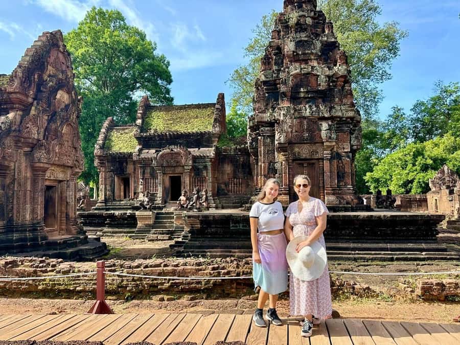 From Siem Reap: Banteay Srei Temple & Grand 5 Temple Tour - Banteay Srei, the Citadel of Women, and why the carvings matter