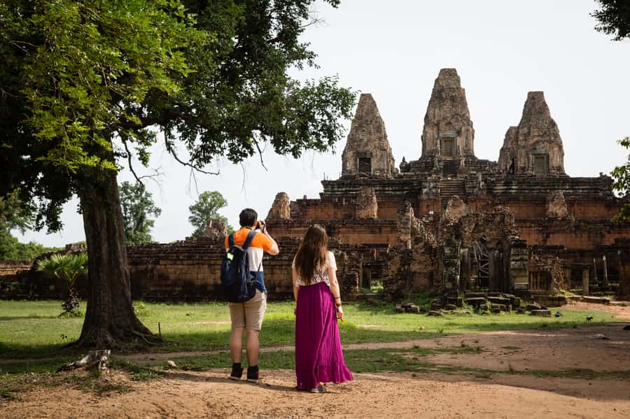From Siem Reap: Banteay Srei Temple & Grand 5 Temple Tour - Lunch break at your pace, not theirs