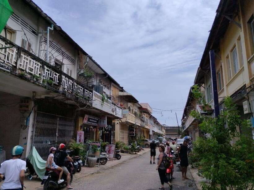 From Siem Reap: Battambang Day Trip Return or to Phnom Penh - Phnom Sampov lookout and hilltop temples with monkeys
