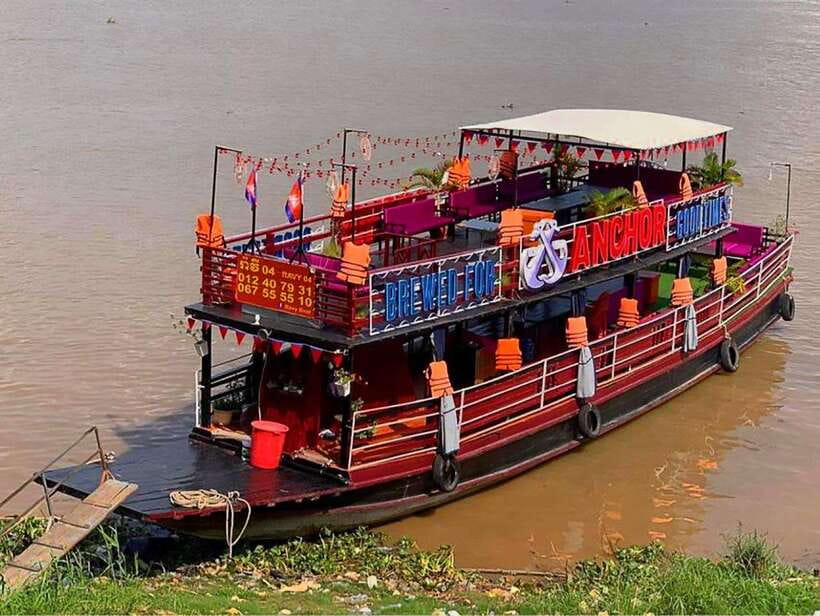 From Siem Reap: Floating Village Tour by Boat - Kompong Phluk Walks and Scenic Views on the Way