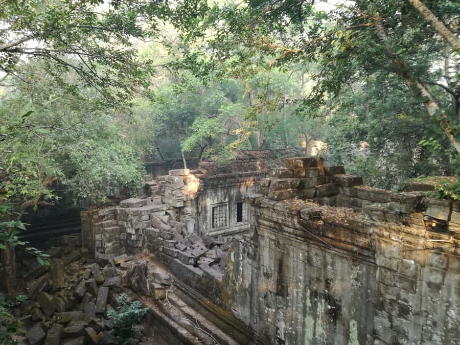 From Siem Reap: Half-Day Tour to Beng Mealea Temple - Walking the temple by wood path, tumbled stones, and clever routing
