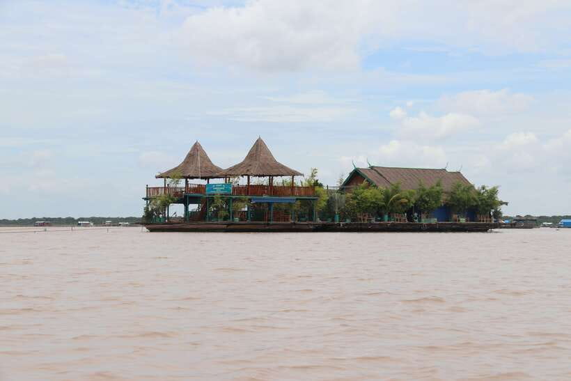 From Siem Reap: Tonle Sap Floating Village Tour - The lotus stop: photos, plus a practical Buddhism lesson
