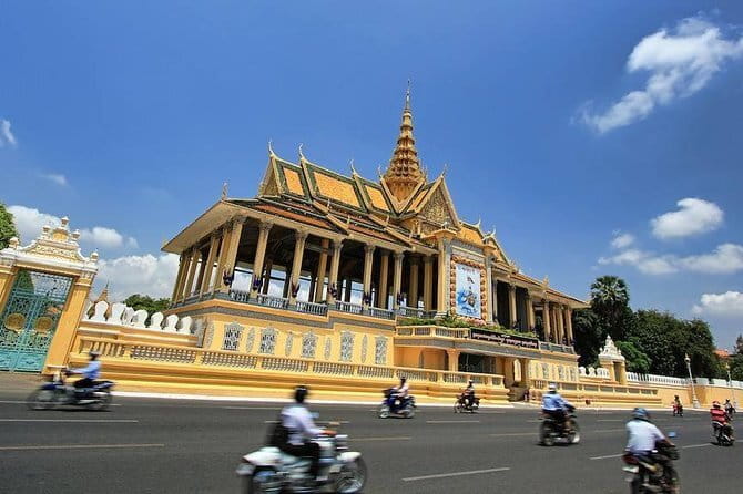 Full-Day Amazing Phnom Penh City Tours - Tuol Sleng Genocide Museum (S-21): the prison that explains the system