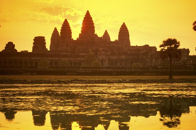 Full-Day Angkor Wat Sunrise Private Tour with Guide from Siem Reap - Angkor Wat at sunrise, when the temple wakes up