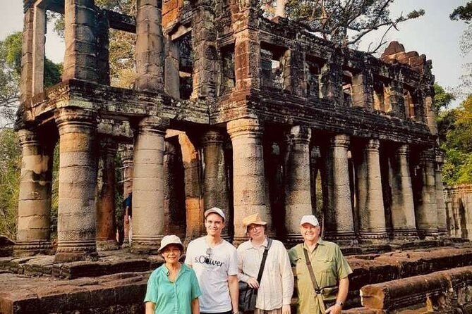 Full-Day Banteay Srei & 4 Temples - Grand Tours Join-in Tour - Pickup, group size, and the air-conditioned minivan reality