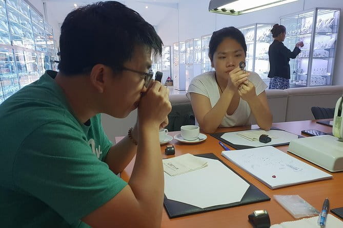 Full-Day Cambodian Gemology Workshop from Siem Reap - The 4Cs in the real world: color, clarity, cut, carat