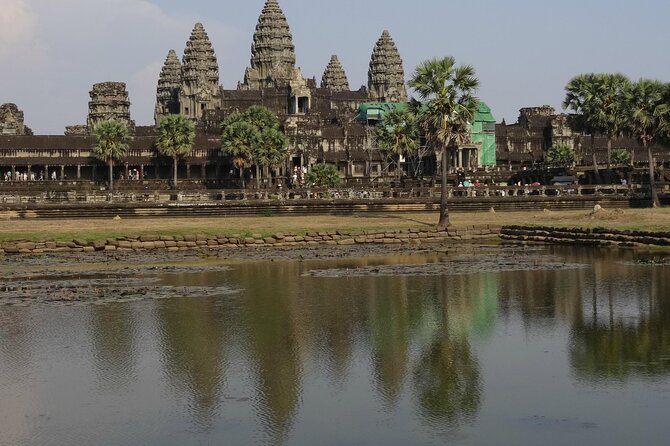 Full day exclusive tour for the main temples in Siem Reap - Lunch, timing, and staying comfortable all day