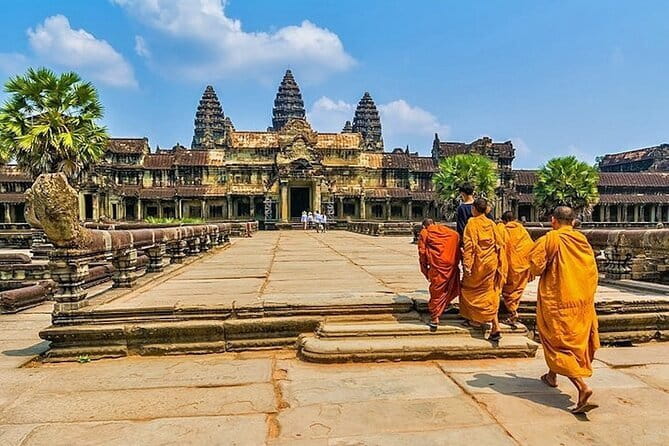 Full-Day Guided Bicycle Tour in Angkor Wat Temple - Riding to Ta Prohm, plus Kravan and Banteay Kdei