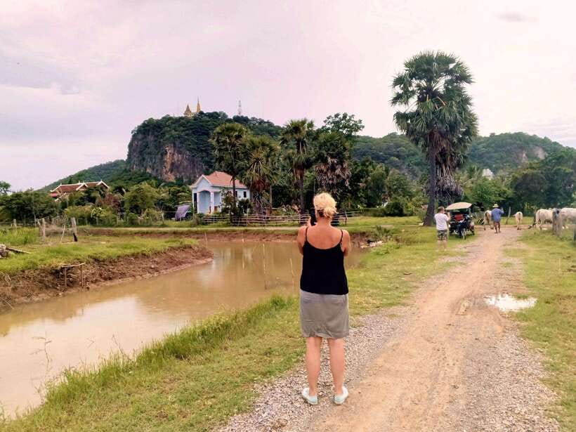 Full-day: Handicraft, Bamboo train, Killing cave, Bat Cave - Morning in Battambang: Rice Paper, Rice Wine, and Wat Samrong Knong